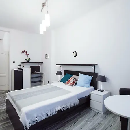 Daire Modern Skolska 20 Prag