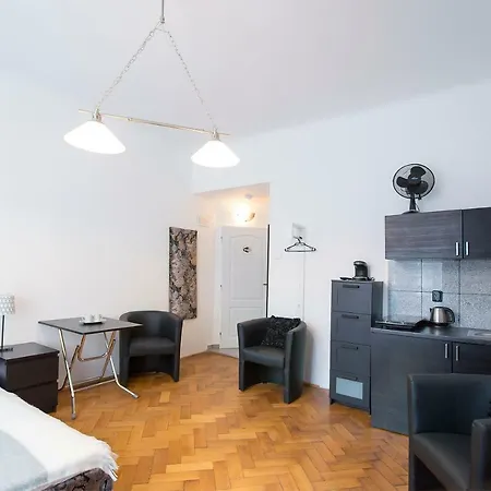 Modern Skolska 20
