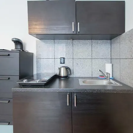 Modern Skolska 20 פראג