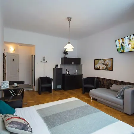 Apartman Modern Skolska 20 *